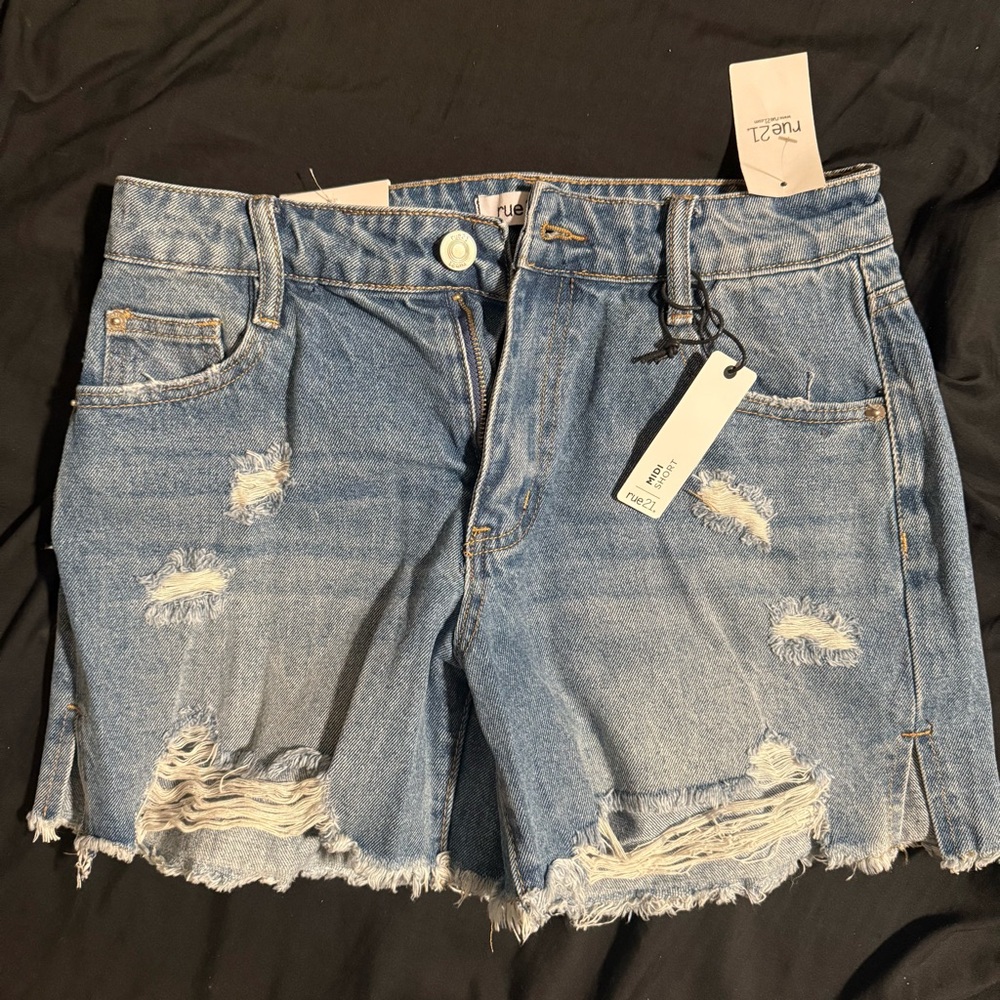 Rue 21 brand new shorts. Size 4. High rise